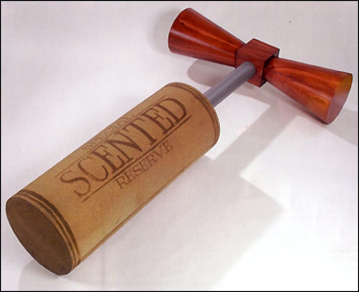 В Лондоне открылась выставка необычных гробов (ФОТО)