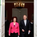 У Памятника Свободы столкнулись машины президента и спикера