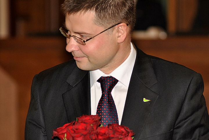 Правящие будут агитировать против русского языка по одиночке