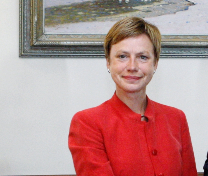 Элерте: каждому латышу надо интегрировать одного русского