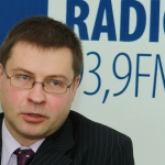 Премьер пообещал инвесторам улучшить судебную систему