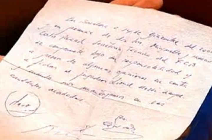 Контракт Месси на салфетке попал в музей