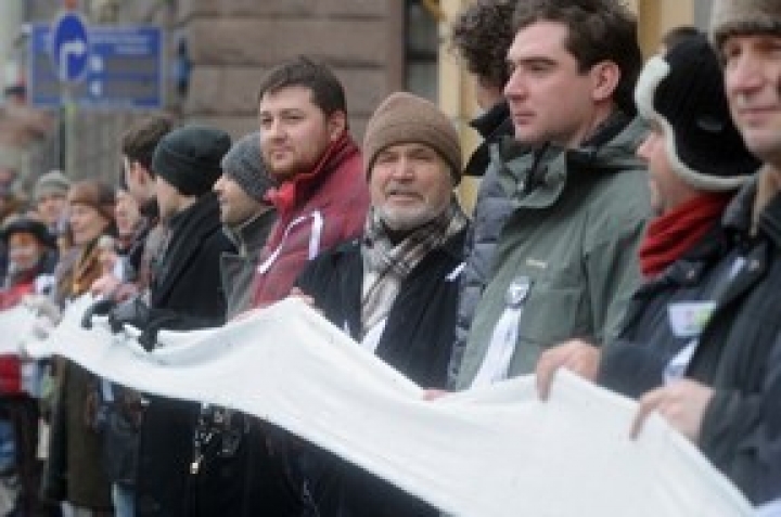 Акция «Большой белый круг» в центре Москвы завершилась
