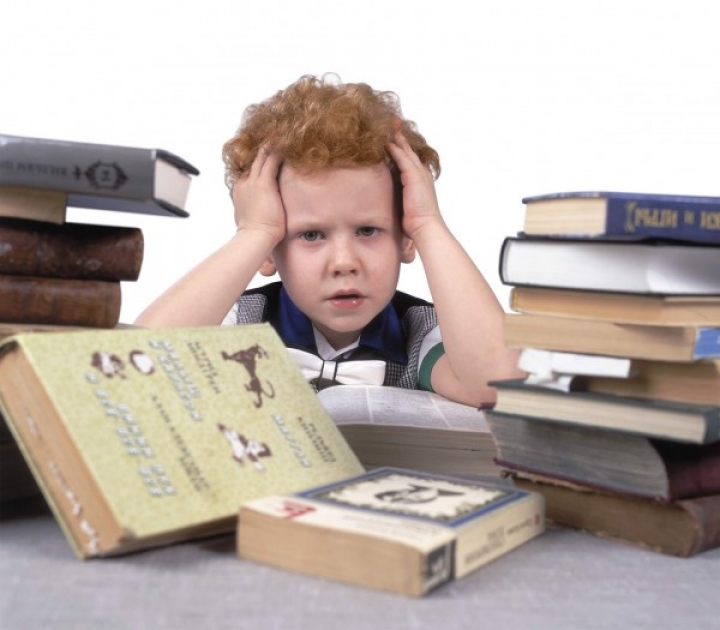 Школам запретят оставлять учеников на второй год