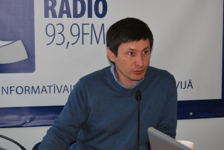 Профессор: «Единство» манипулировало прессой (АУДИО)