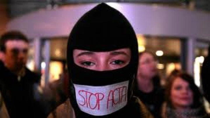 Министр экономики остановил ратификацию ACTA (дополнено)