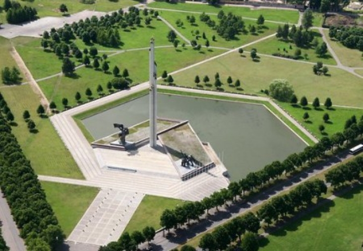 «Единство» предлагает перенести «Новую волну» в Парк победы