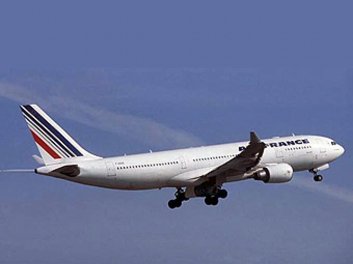 Air France из-за забастовки отменяет десятки рейсов