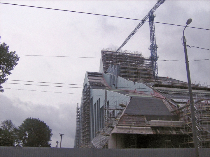 Строители «Замка света» предлагают отказаться от индексации затрат