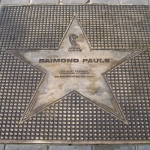 Штраф Юрмальской думе из-за Аллеи звезд оставлен в силе