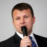 Шлесерс: Ушаков напрасно поддержал референдум о русском языке