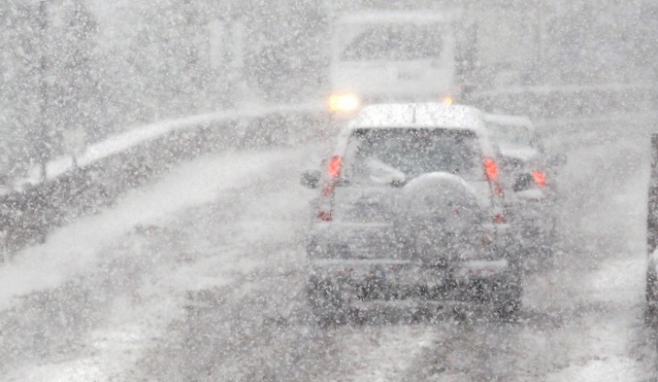 Синоптики предупреждают о дожде и снегопаде