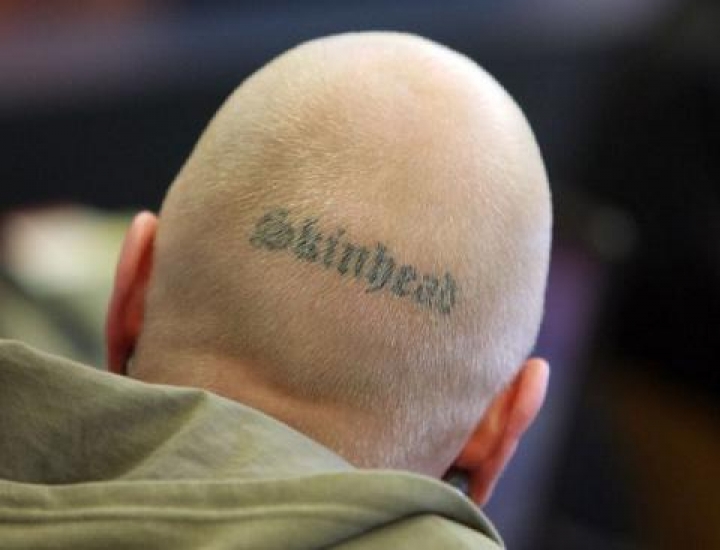 За осквернение еврейского кладбища - условные сроки