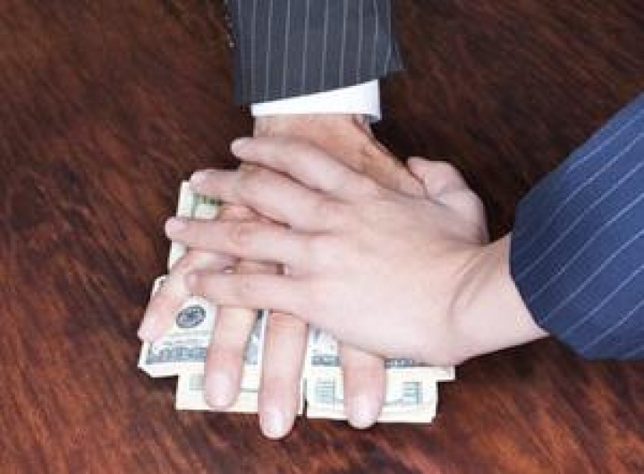 Банкротство Krājbanka может вскрыть политическую коррупцию