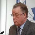 У экс-президента Улманиса нашли внебрачного ребенка