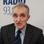 Профессор призвал жителей «к активной бомбардировке» правительства