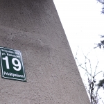 В Лиепае таблички на двух языках появились еще на пяти домах