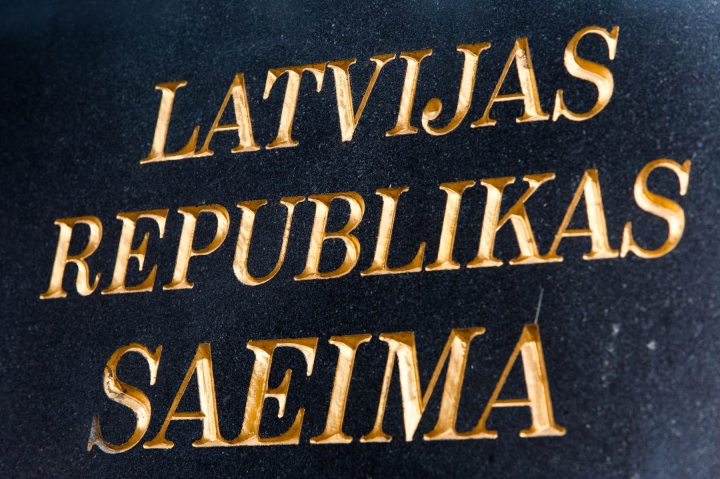 Сейм в апреле уйдет на недельные каникулы