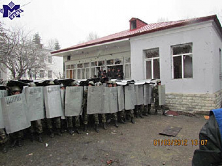 Участники беспорядков в Азербайджане согласились разойтись