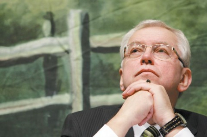 Бригманис напомнил о договоре повышать пенсионный возраст с 2016 года