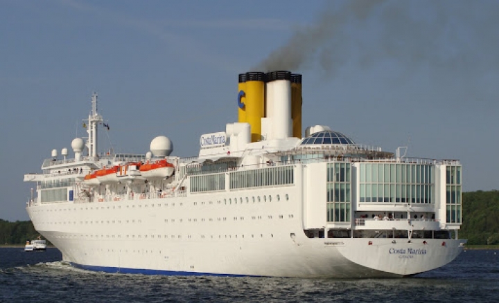 Лайнер Costa Allegra вошел в порт на Сейшелах