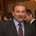 Владислав Третьяк везет в Ригу 40 хоккейных команд