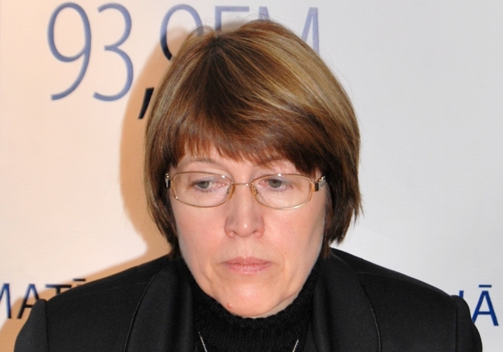 Надзирающих за закупками заставляют возвращать конфеты (АУДИО)