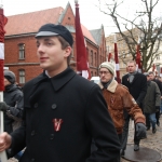 У Памятника Свободы собралось примерно 1000 человек