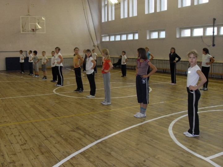 Из-за учителя физкультуры школьница сломала позвоночник