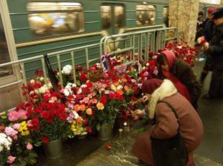 В Москве вспоминают жертв терактов в метро