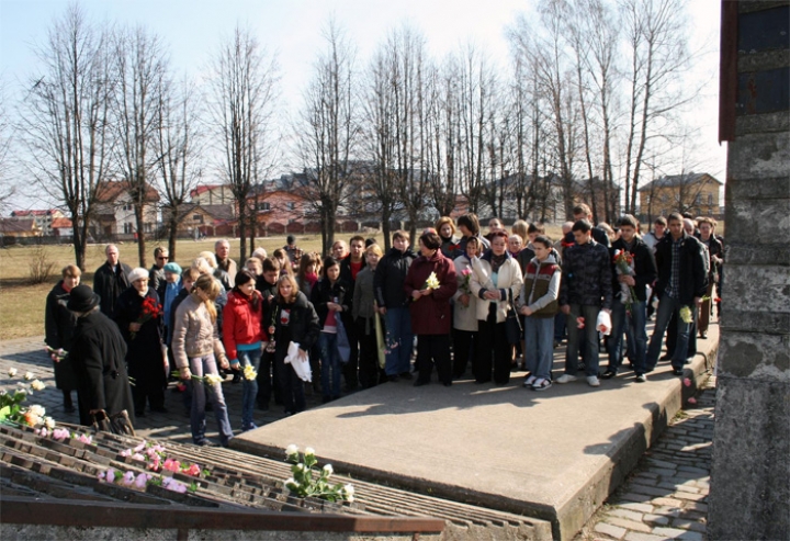 «Социальный блок» возложит цветы на Саласпилсском мемориале