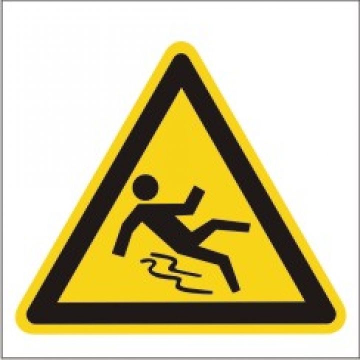 Пешеходы получают травмы на скользких улицах