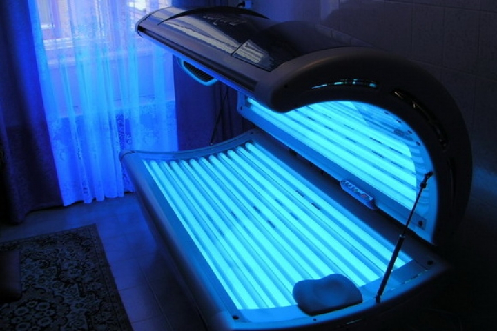 20% школьников загорают в соляриях