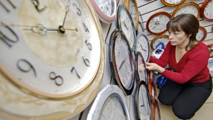 Латвия переходит на летнее время