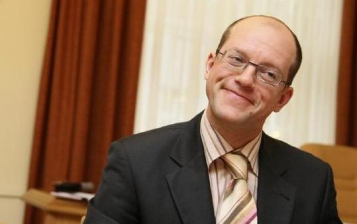 Эксперт: надо смелее снижать подоходный налог