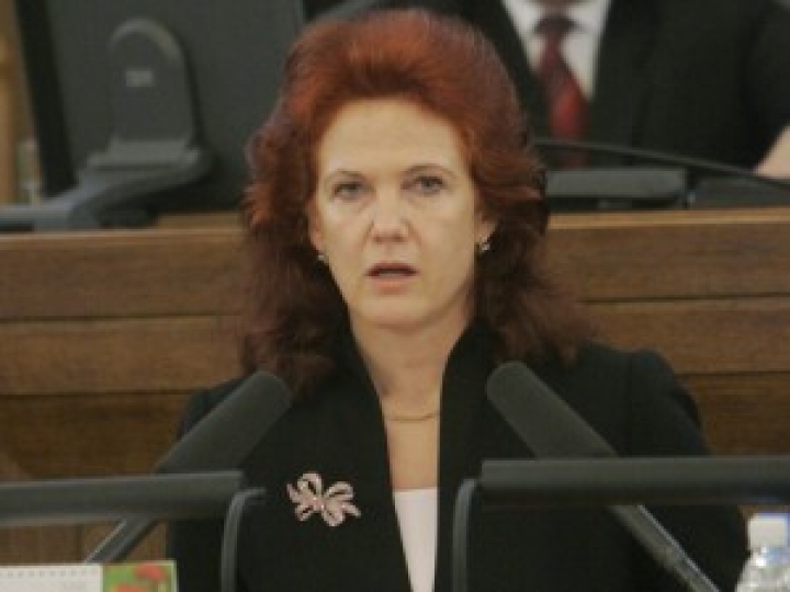 Аболтиня: вхождение Латвии в еврозону резко укрепит доверие к евро