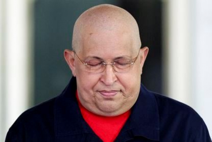 Чавес опять отправляется лечиться от рака на Кубу