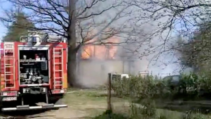 На выходных активно жгли прошлогоднюю траву