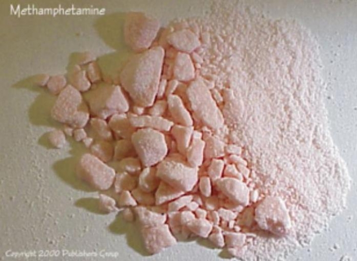 Половина молодых мужчин-рижан употребляла наркотики