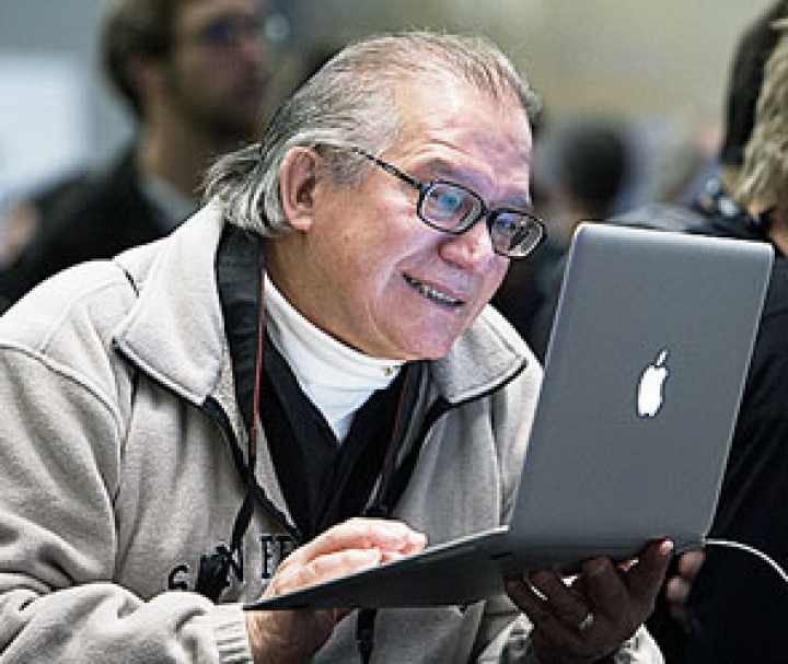 Выпущены духи с запахом ноутбука MacBook