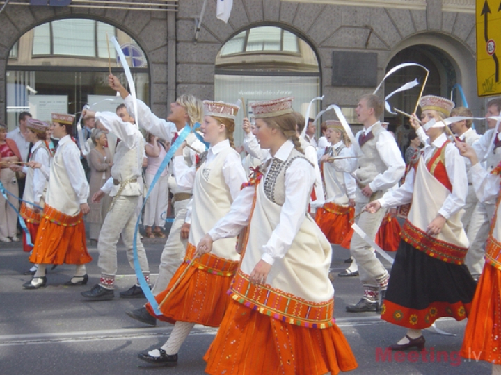 Лишний выходной на Праздник песни не повлияет на экономику