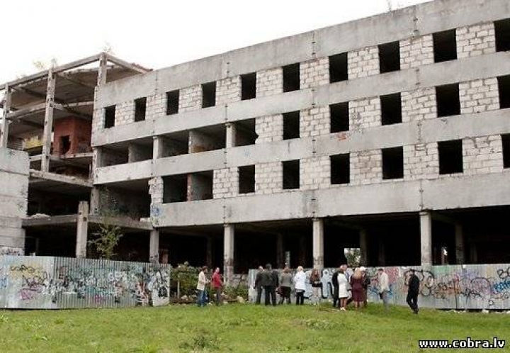 В Риге сносят самую опасную развалину города