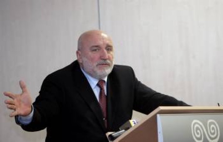 Политическое будущее Годманиса остается в секрете