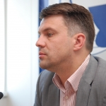 Правозащитник: вопрос неграждан застрял на политическом уровне (ВИДЕО)