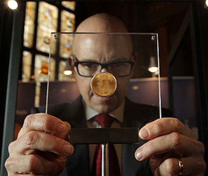 Швейцария вернется к золотому франку