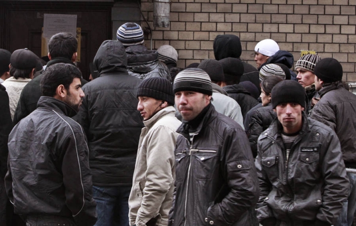 В России для гастарбайтеров введут экзамен по русскому языку