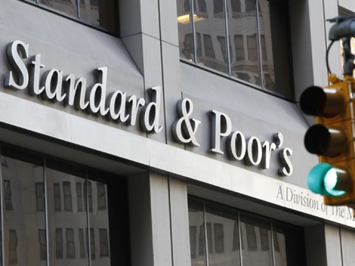 S&P повысило рейтинг Греции