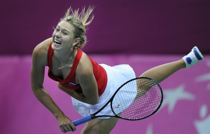 Шарапова вышла в полуфинал Roland Garros, обыграв эстонку