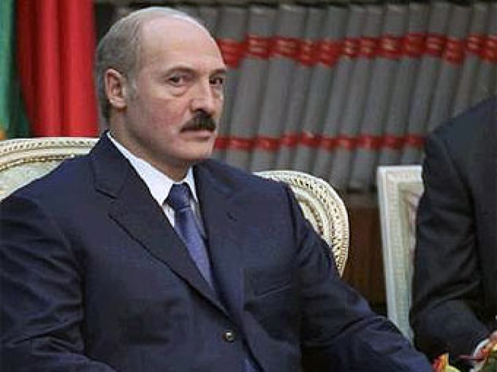 Лукашенко посетит Венесуэлу