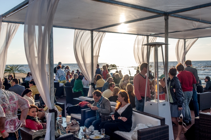 Бомонд открыл VIP-пляж Havana Club Lounge в Дзинтари (ФОТОРЕПОРТАЖ)